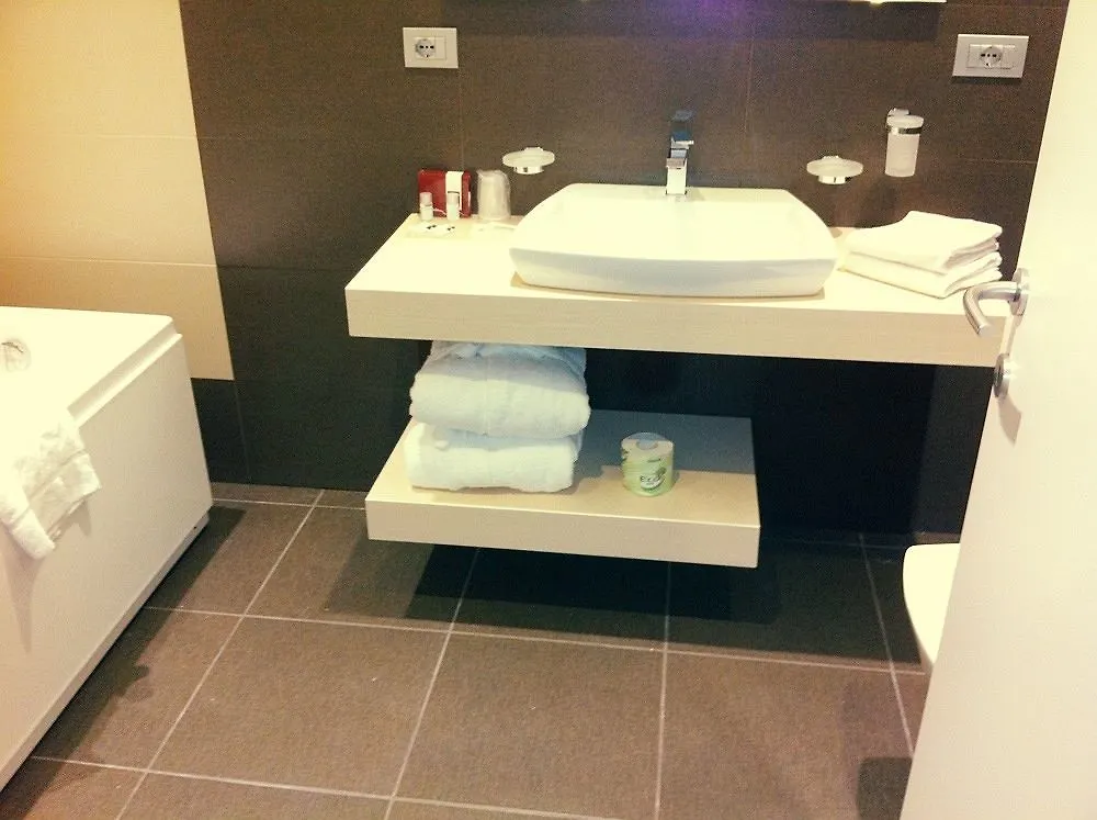 Eurocongressi Hotel Cavaion Veronese 4*,  Italia